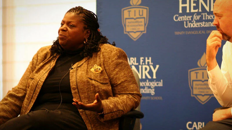  2014/02/carolyn-gordon2.jpg gordon