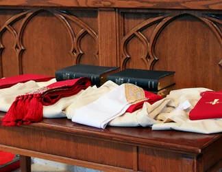  2018/10/Vestments-324x250-1.jpg 