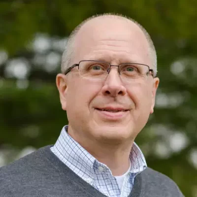  2021/09/Faculty-HaroldNetland-450x900-400x800-1-e1666032191291.webp 