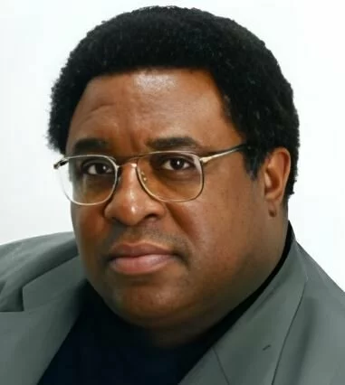  2021/09/Henry-Allen-Headshot-1.jpg 