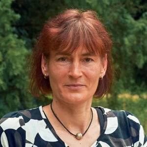  2021/09/barbara-drossel-300x300-1.jpg 